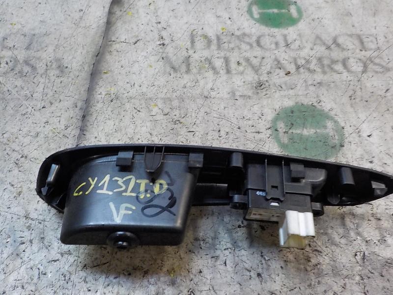 Recambio de mando elevalunas trasero derecho para nissan note 1.5 dci turbodiesel cat referencia OEM IAM   