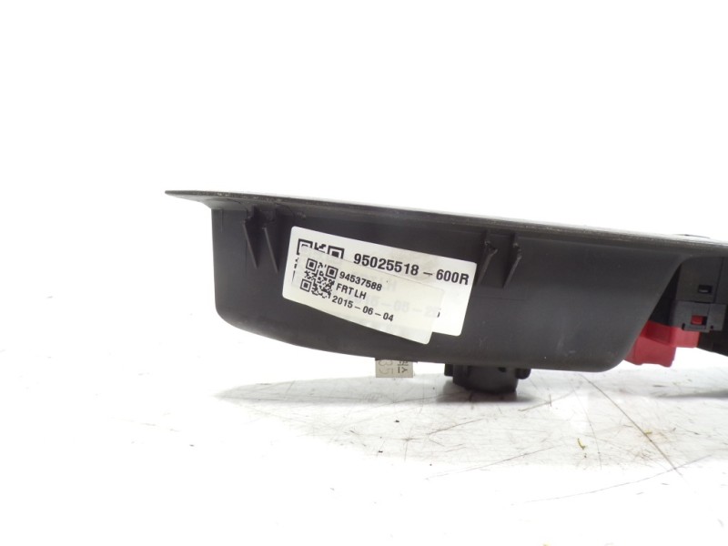 Recambio de mando elevalunas delantero izquierdo para opel mokka 1.6 cdti dpf referencia OEM IAM 13305011 13305011 