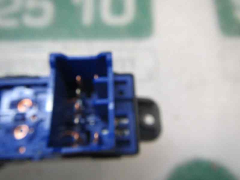 Recambio de mando elevalunas delantero derecho para kia rio drive referencia OEM IAM 935751W010 935751W010 