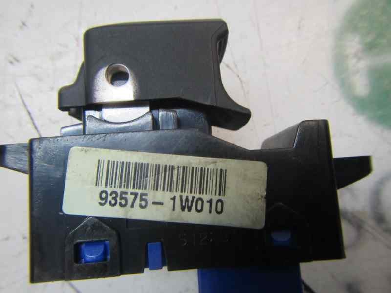 Recambio de mando elevalunas delantero derecho para kia rio drive referencia OEM IAM 935751W010 935751W010 