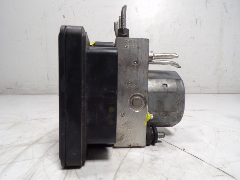 Recambio de abs para dacia duster 1.5 dci diesel fap cat referencia OEM IAM 476608197R 476608845R 