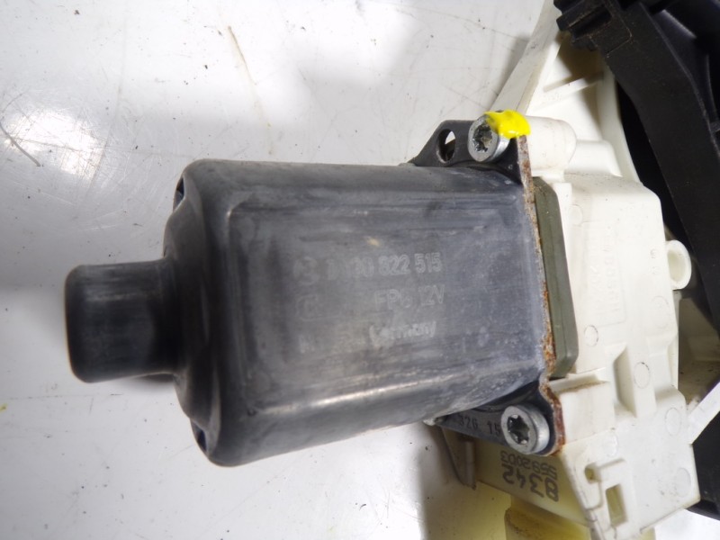 Recambio de elevalunas delantero derecho para bmw serie 1 lim. (f21) 1.6 turbodiesel referencia OEM IAM 51337292120  0130822515