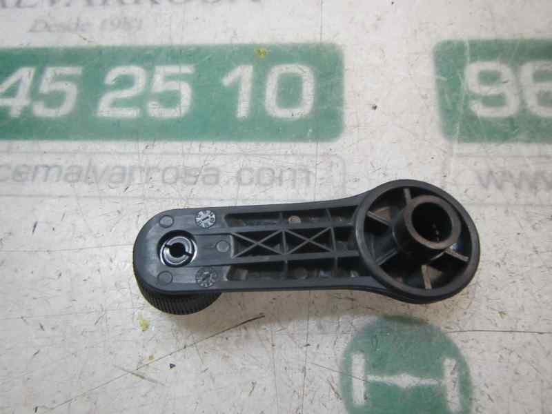 Recambio de maneta elevalunas trasera izquierda para kia rio drive referencia OEM IAM 826301W000HU  