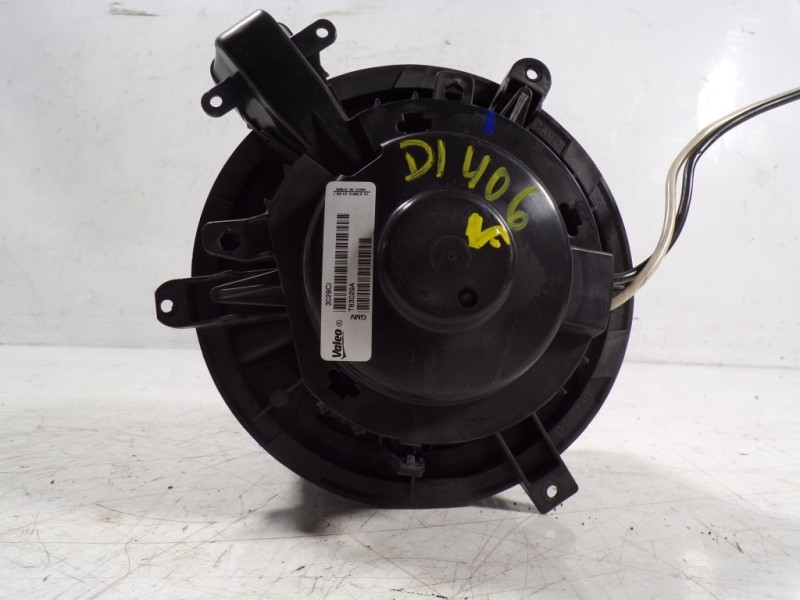 Recambio de motor calefaccion para opel mokka 1.6 cdti dpf referencia OEM IAM 95920148 T63029A T63029A