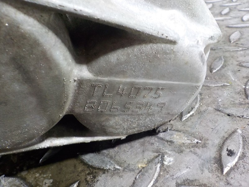 Recambio de caja cambios para dacia duster 1.5 dci diesel fap cat referencia OEM IAM 320105644R TL4075 