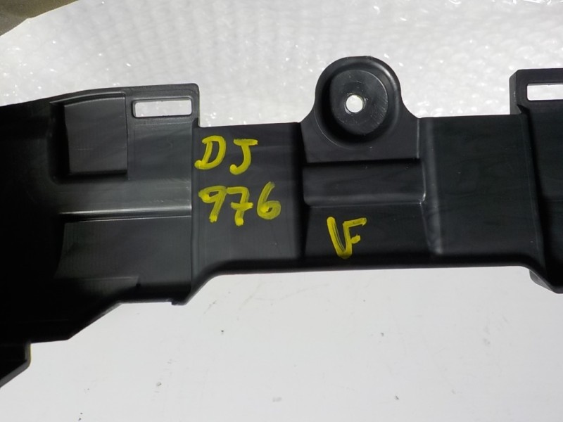 Recambio de salpicadero para toyota rav4 hybrid fwd referencia OEM IAM  8214042070 