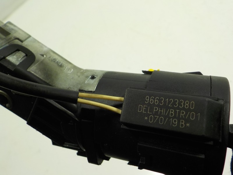 Recambio de antirrobo para citroën c3 1.2 12v e-thp / puretech referencia OEM IAM 1608682880 9663123380 