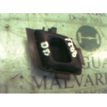 MANETA INTERIOR DELANTERA DERECHA 
