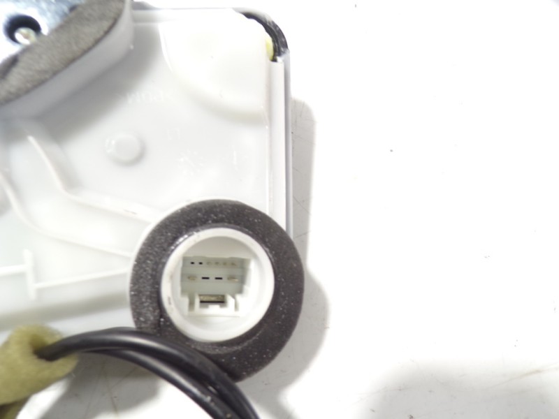 Recambio de cerradura puerta delantera izquierda para toyota prius+ advance referencia OEM IAM 6904053140 91209085 91209085