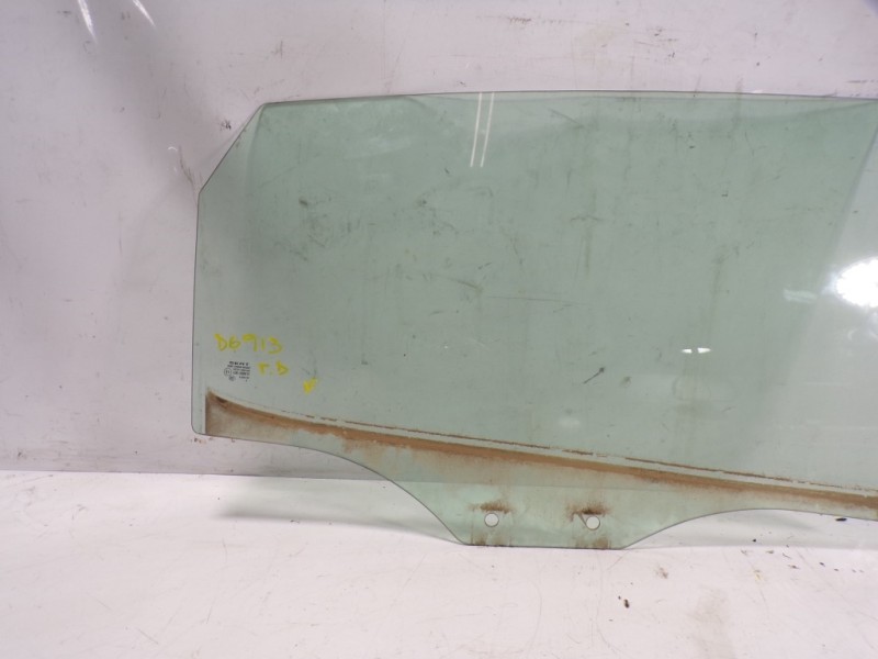 Recambio de cristal puerta trasero derecho para seat leon (5f1) 1.6 tdi referencia OEM IAM 5F4845026B  