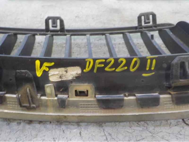 Recambio de rejilla para bmw serie 3 berlina (e90) 2.0 16v diesel cat referencia OEM IAM 51137120007  