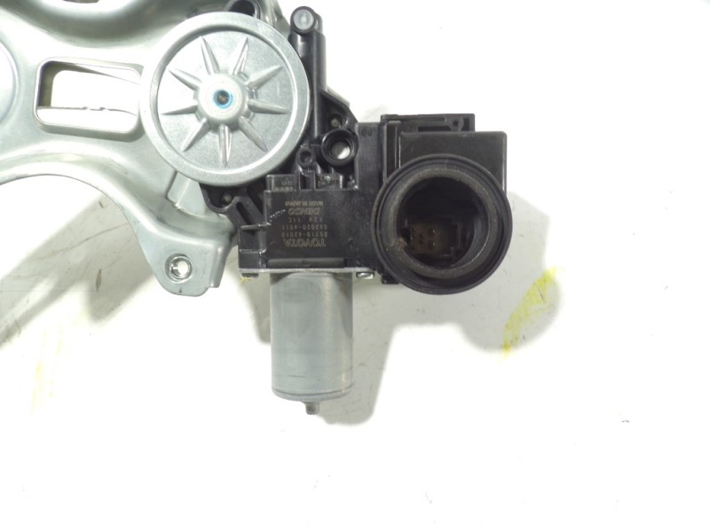 Recambio de elevalunas delantero derecho para toyota prius+ advance referencia OEM IAM 6980121020 8571062010 0620204011