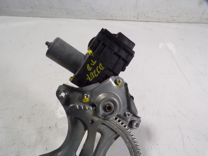 Recambio de elevalunas trasero derecho para toyota prius+ advance referencia OEM IAM 6980121020 8571047160 0620204031