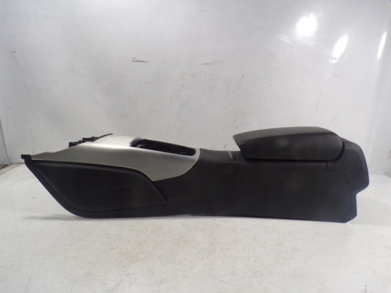 Recambio de apoyabrazos central para audi a7 sportback (4ga) 3.0 tdi quattro referencia OEM IAM 4G0864248J25D  