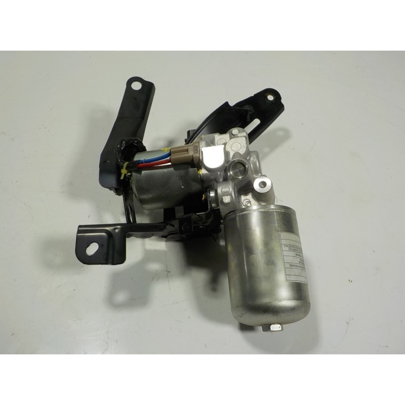 Recambio de servofreno para toyota rav4 hybrid fwd referencia OEM IAM 4707042050 4707042030 