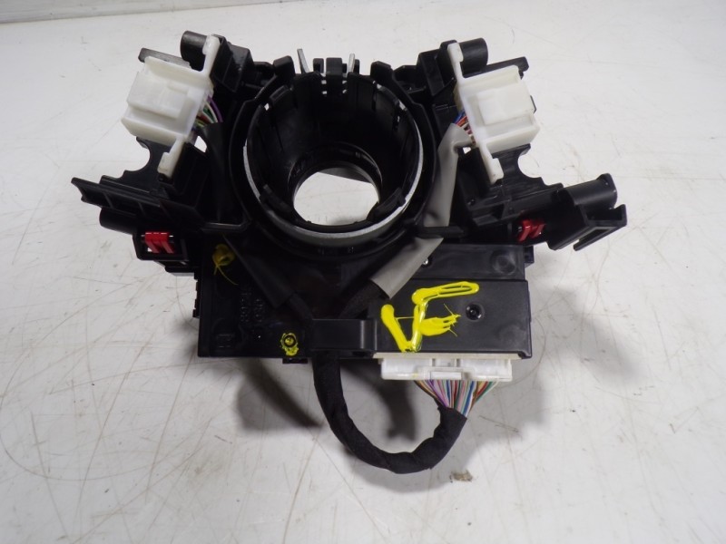 Recambio de anillo airbag para toyota rav4 hybrid fwd referencia OEM IAM 8430812020 9D5U140855 