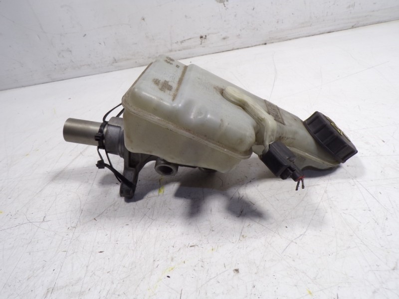 Recambio de bomba freno para ford focus lim. 1.6 tdci cat referencia OEM IAM 2372573 DV6121403 