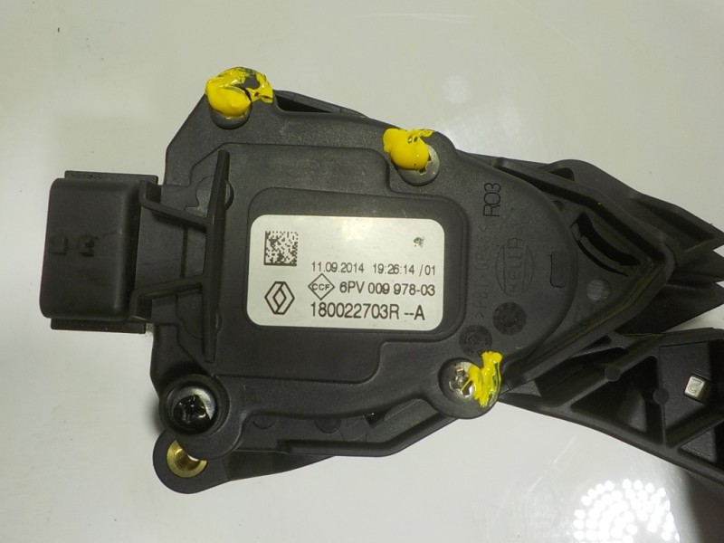Recambio de potenciometro pedal para dacia duster 1.5 dci diesel fap cat referencia OEM IAM 180022703R 6PV00997803 
