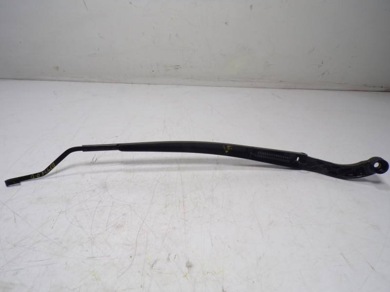 Recambio de brazo limpia delantero derecho para toyota rav4 hybrid fwd referencia OEM IAM 8521142210  