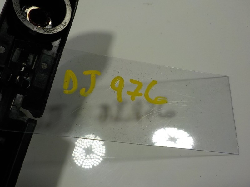 Recambio de brazo limpia trasero para toyota rav4 hybrid fwd referencia OEM IAM 8524142110  