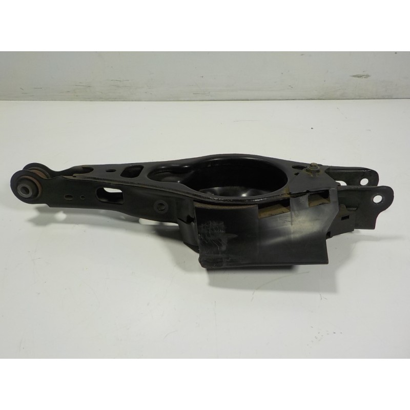 Recambio de brazo suspension inferior trasero derecho para toyota rav4 hybrid fwd referencia OEM IAM 4873042060  