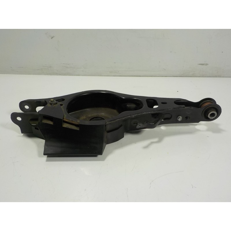 Recambio de brazo suspension inferior trasero izquierdo para toyota rav4 hybrid fwd referencia OEM IAM 4873042060  