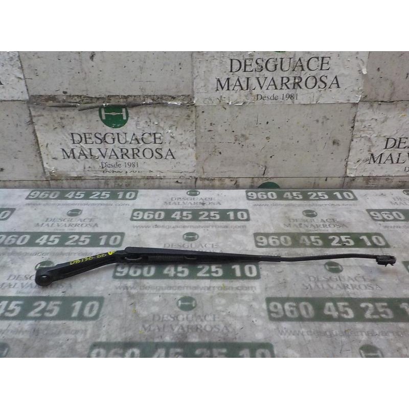 Recambio de brazo limpia delantero derecho para nissan nv 200 (m20) 1.5 dci cat referencia OEM IAM 28886JX31A  