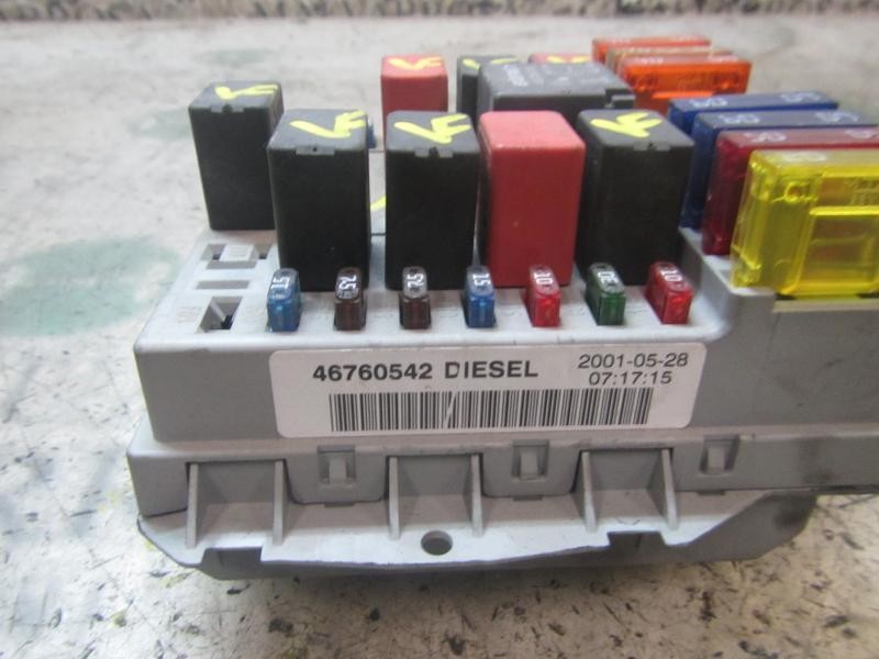 Recambio de caja reles / fusibles para fiat doblo (119) 1.9 d sx referencia OEM IAM   