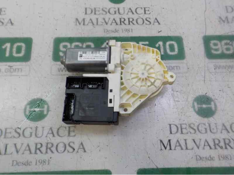 Recambio de motor elevalunas delantero derecho para seat leon (1p1) 1.9 tdi referencia OEM IAM   