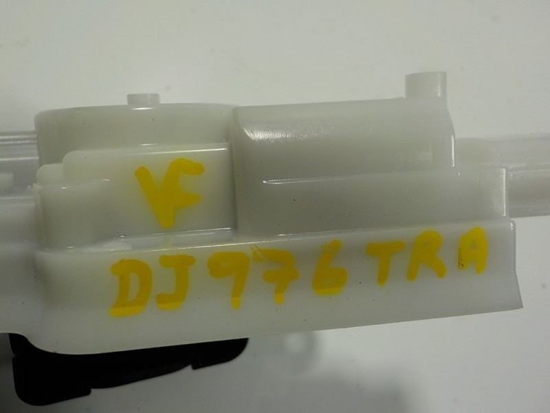 Recambio de cerradura maletero / porton para toyota rav4 hybrid fwd referencia OEM IAM 6935042090  