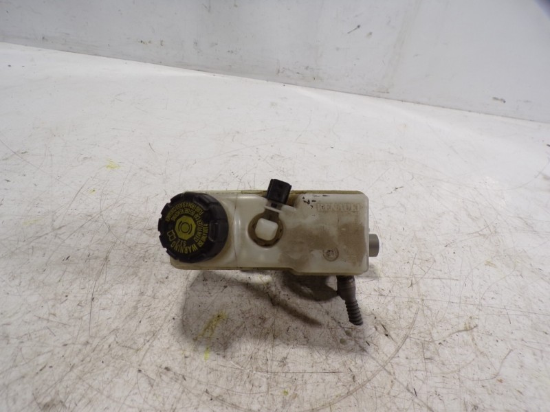 Recambio de bomba freno para renault clio iv grandtour 1.5 dci diesel fap referencia OEM IAM   
