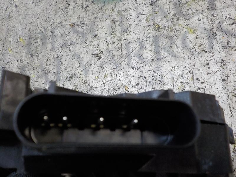 Recambio de cerradura puerta delantera derecha para ford ecosport trend referencia OEM IAM 2074182  