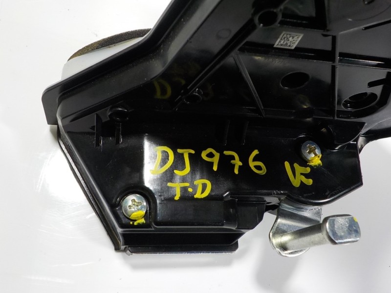 Recambio de cerradura puerta trasera derecha para toyota rav4 hybrid fwd referencia OEM IAM 6905048060 10601103 