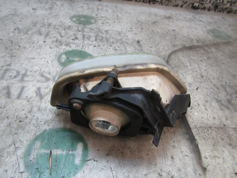 Recambio de faro antiniebla derecho para ford focus berlina (cak) trend referencia OEM IAM   