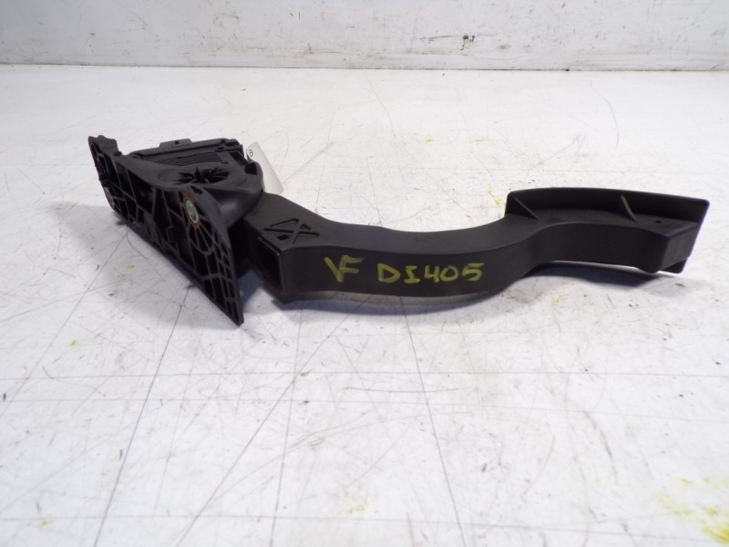 Recambio de potenciometro pedal para ford focus lim. 1.6 tdci cat referencia OEM IAM 1850586 6PV01036880 