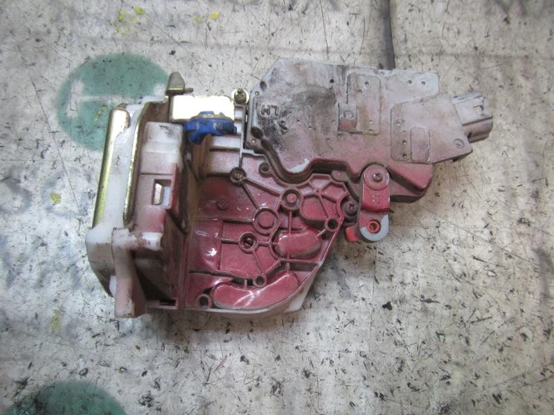 Recambio de cerradura puerta trasera izquierda para nissan primera berlina (p11) comfort referencia OEM IAM   