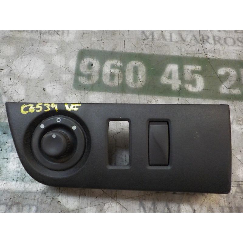 Recambio de mando retrovisor para dacia lodgy 1.5 dci diesel fap cat referencia OEM IAM 255704649R  