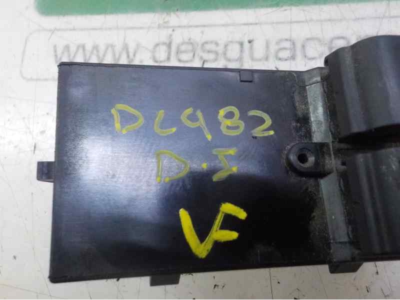 Recambio de mando elevalunas delantero izquierdo para opel astra j sports tourer excellence referencia OEM IAM 13305978  