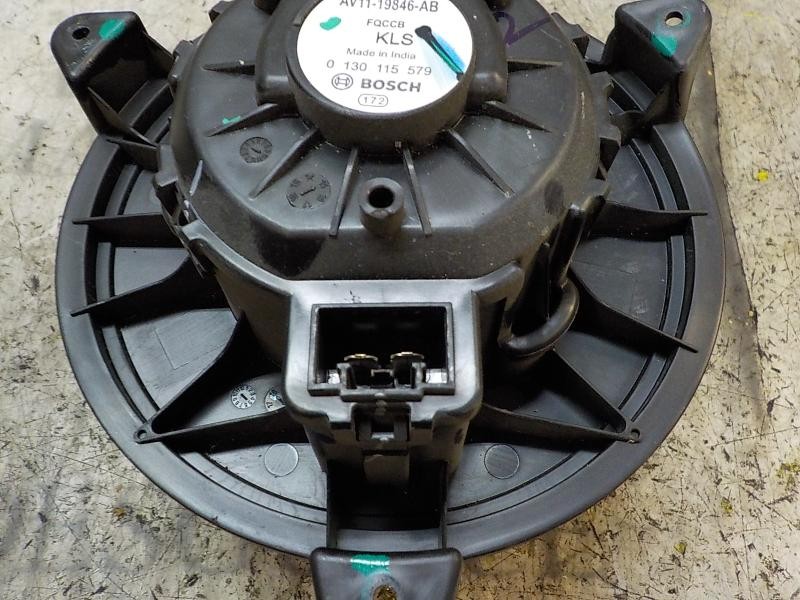 Recambio de motor calefaccion para ford ecosport trend referencia OEM IAM 1811783 0130115579 0130115579