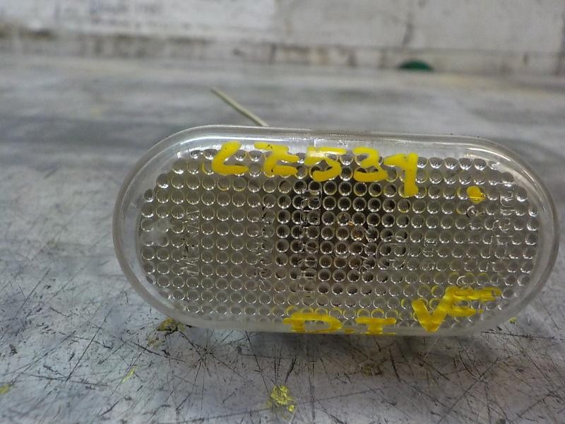 Recambio de piloto lateral izquierdo para dacia lodgy 1.5 dci diesel fap cat referencia OEM IAM 8200257684  