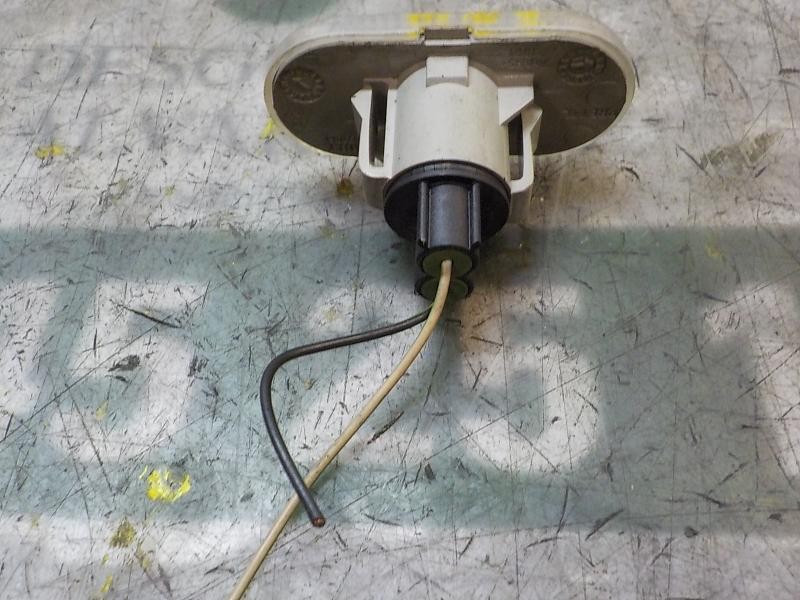 Recambio de piloto lateral izquierdo para dacia lodgy 1.5 dci diesel fap cat referencia OEM IAM 8200257684  