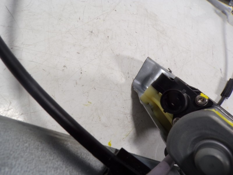 Recambio de elevalunas delantero izquierdo para nissan nv250 kastenwagen 1.5 dci cat referencia OEM IAM 807213441R 128001181B 