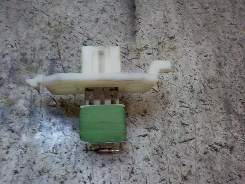 Recambio de resistencia calefaccion para ford ecosport trend referencia OEM IAM 1804471  