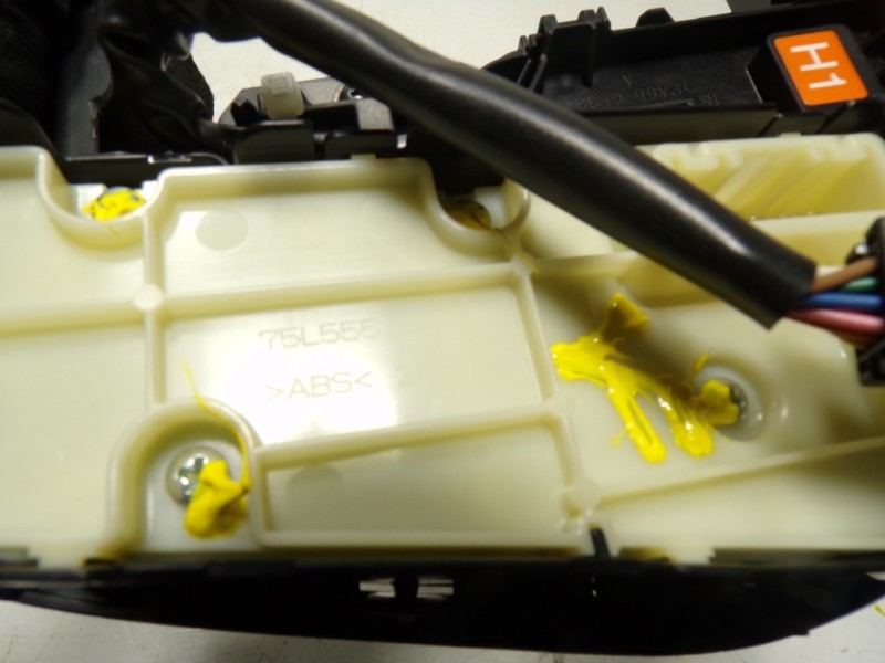 Recambio de mando multifuncion para toyota rav4 hybrid fwd referencia OEM IAM  75L55 