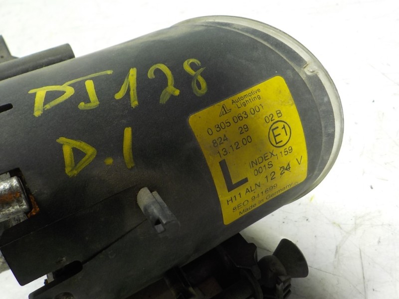 Recambio de faro antiniebla izquierdo para audi a4 berlina (8e) 1.9 tdi referencia OEM IAM  8E0941699 