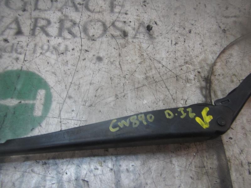 Recambio de brazo limpia delantero izquierdo para peugeot 207 xs pack referencia OEM IAM 6429AL  