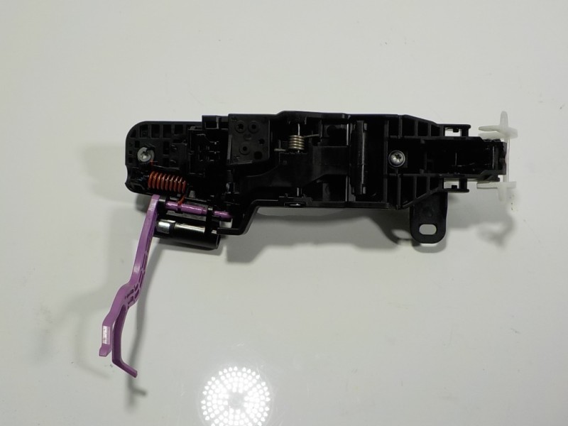 Recambio de maneta exterior trasera derecha para toyota rav4 hybrid fwd referencia OEM IAM 6921142080A0  6920342060