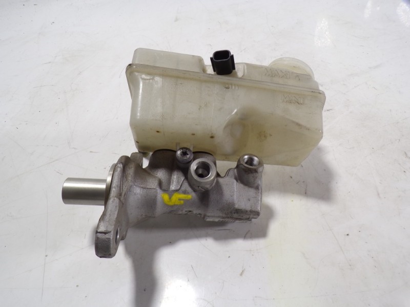 Recambio de bomba freno para renault clio iv 1.2 16v referencia OEM IAM 460111938R  