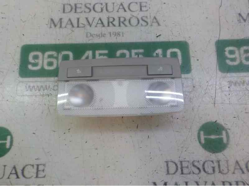 Recambio de piloto interior para opel astra j sports tourer excellence referencia OEM IAM 22774329  