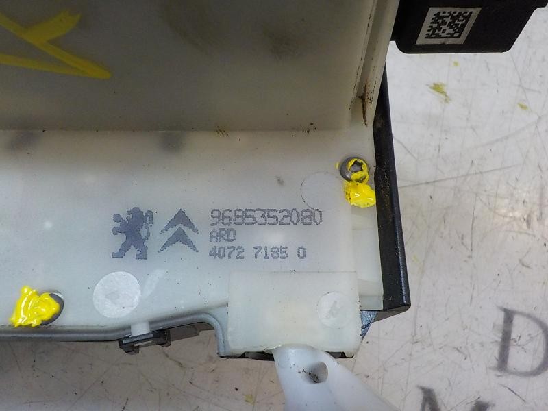 Recambio de cerradura puerta trasera derecha para citroën c4 lim. feel edition referencia OEM IAM 9138AH 9685352080 